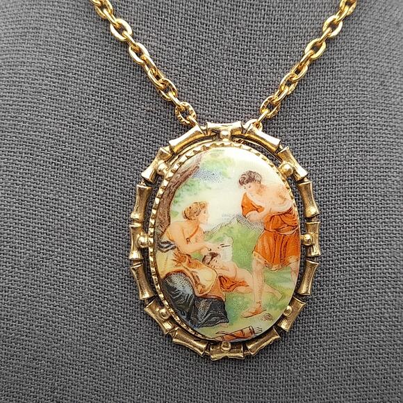 Vintage Renaissance Oval Brooch Pendent Necklace, 1950s, Collectible Jewelry - Picture 4 of 9